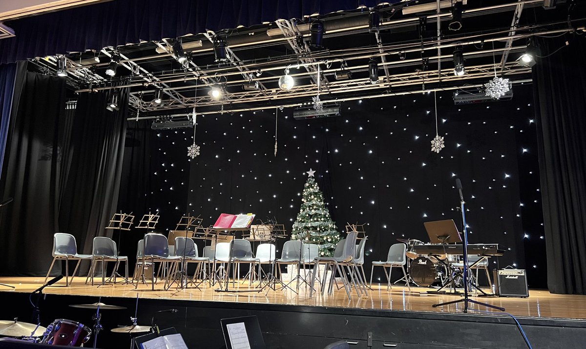 @GrangemouthHS - Really looking forward to this evening’s Grangemouth Cluster Christmas Concert. 🎶🎼🎵🎹🎤🎸🥁 @BeancrossPS @BowhousePS @MorayPS #GHSPride #GHSTalent @GHSMusiGHSMusi