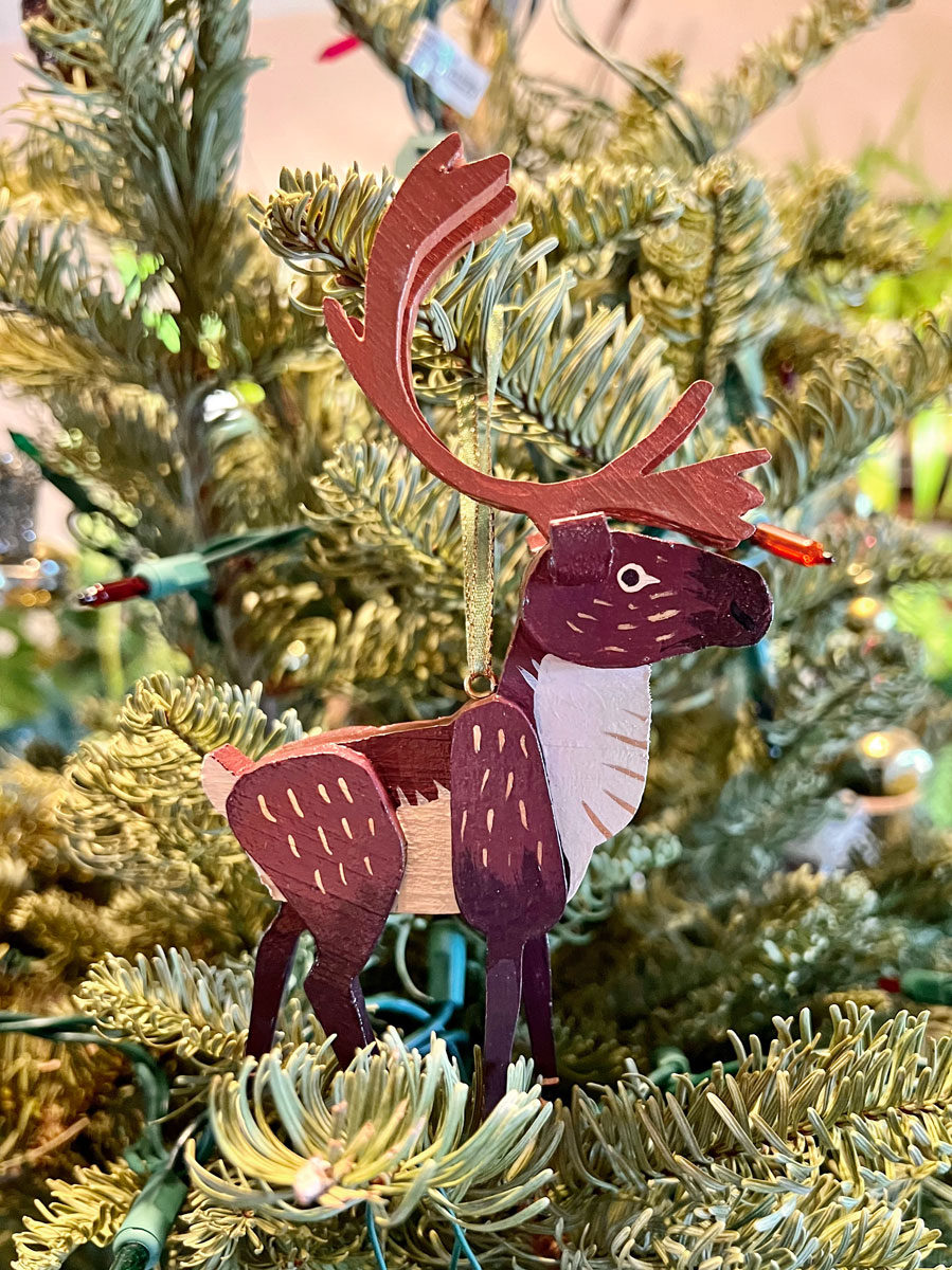 Got my beautiful handmade ornaments from <a href="/Kimdraws/">Kim Smith</a> and I love them sooooo much 😭💕