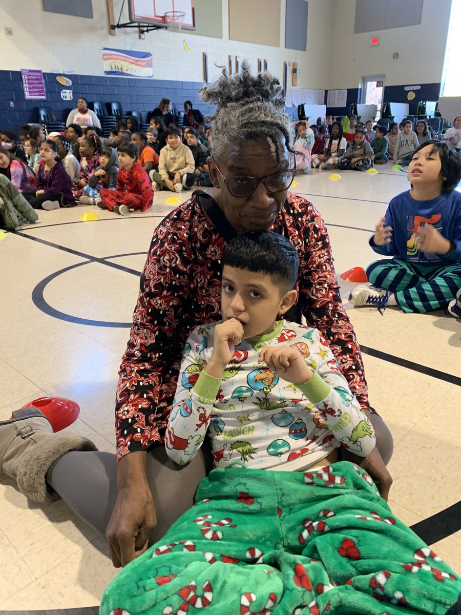 FFES_FantasticFitzies tweet media