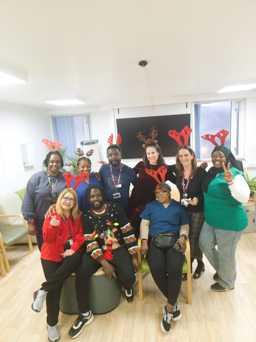 @AubreyRuskin making 🌲 Christmas🌲 special for those who have to spend it in hospital. @MaudsleyNHS our patients were well pleased. @PeaceAjiboye @BKomieter @adeodunlade are all loving your Antlers 😊😊. Thank you team! ❤️ @kadiatu @VEzeanozie @IbrahimKaloko18