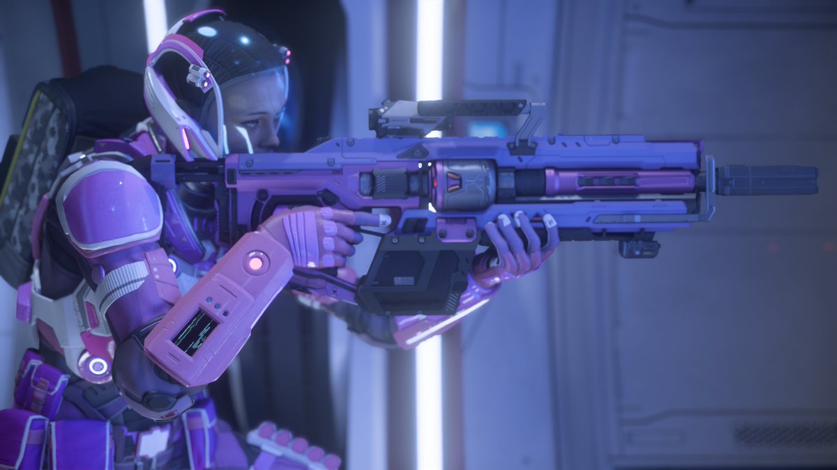 Rocket_Elf's tweet image. Happy #Luminalia #StarCitizen  
Now I have a machine gun. Welcome to the party, pal.