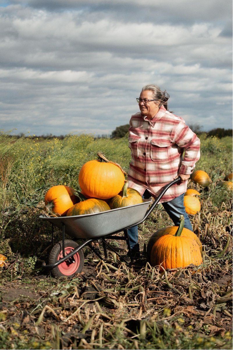 Edmonton's <a href="/rge_rd/">RGE RD</a> is a culinary gem embracing local sourcing with over 30 partners. Chef Blair Lebsack's mantra? "The farm dictates the menu."

Read how they navigate the impact of climate change on the farm-to-table experience. ecfoundation.org/blog/new-zone-… 🌍🌱 #SustainableDining