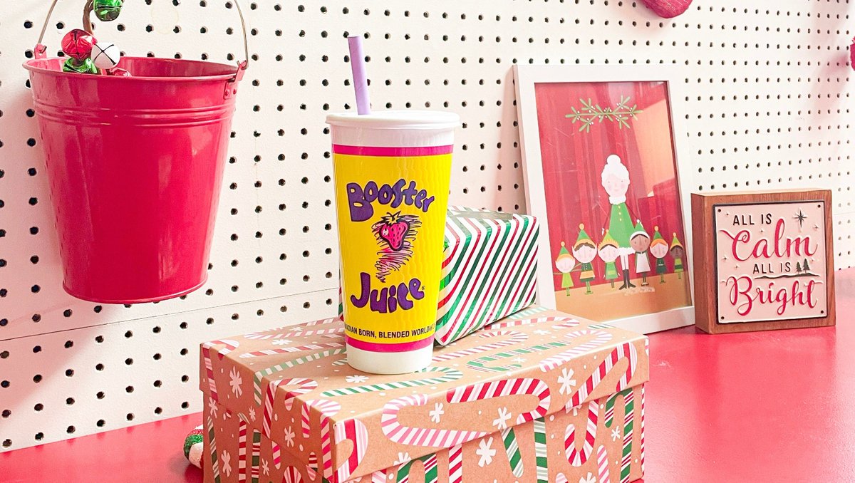 🍓 All is berry and bright 🍓

#BoosterJuice #Holidays2023