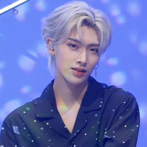 zayieeekosmos's tweet photo. shen ricky is pretty but... https://t.co/9yzCejBfwz