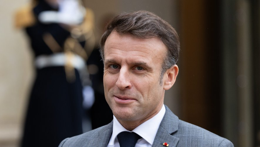 AlertesInfos's tweet photo. 🇫🇷 FLASH - Emmanuel Macron dénonce une "chasse à l'homme" envers Gérard Depardieu et affirme que "ce n'est pas sur la base d'un reportage qu'on retire la Légion d'honneur". (déclaration) https://t.co/WihePjEsD0