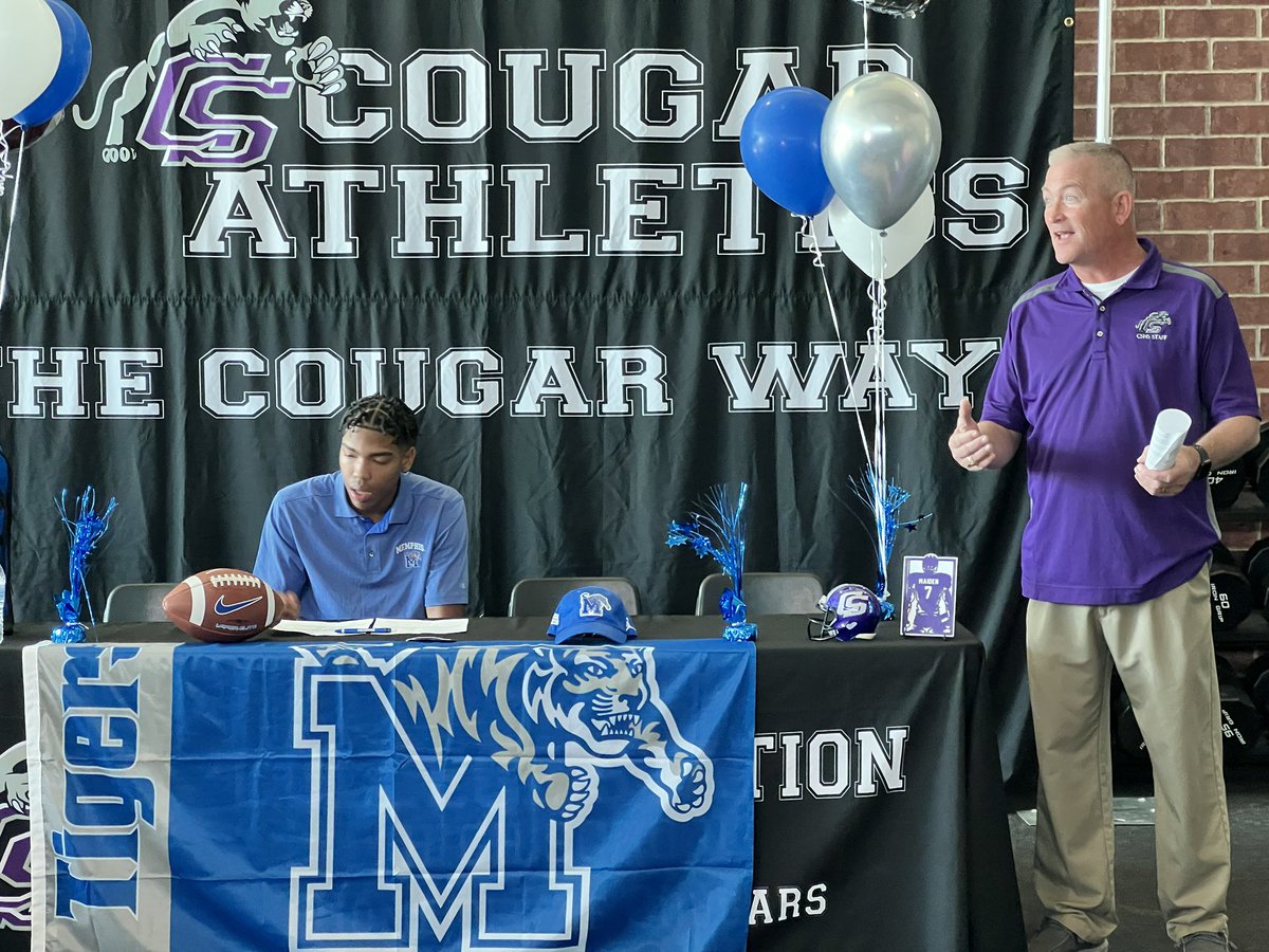 Donna Conrad (@donnaconradtv) on Twitter photo College Station QB <a href="/MaidenArrington/">Arrington Maiden ✞</a> signing his NLI to continue his career at Memphis 🏈
<a href="/TheCougarWay/">CollegeStationCougs</a> <a href="/MemphisFB/">Memphis Football</a> College Station QB <a href="/MaidenArrington/">Arrington Maiden ✞</a> signing his NLI to continue his career at Memphis 🏈
<a href="/TheCougarWay/">CollegeStationCougs</a> <a href="/MemphisFB/">Memphis Football</a>