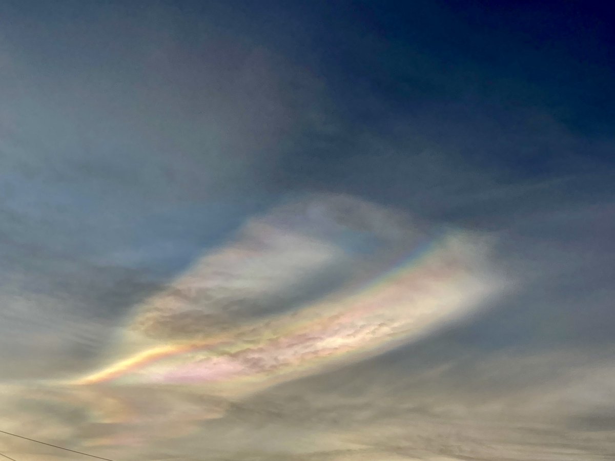 A wonderful rare nacreous cloud over Blairgowrie thisafternoon!