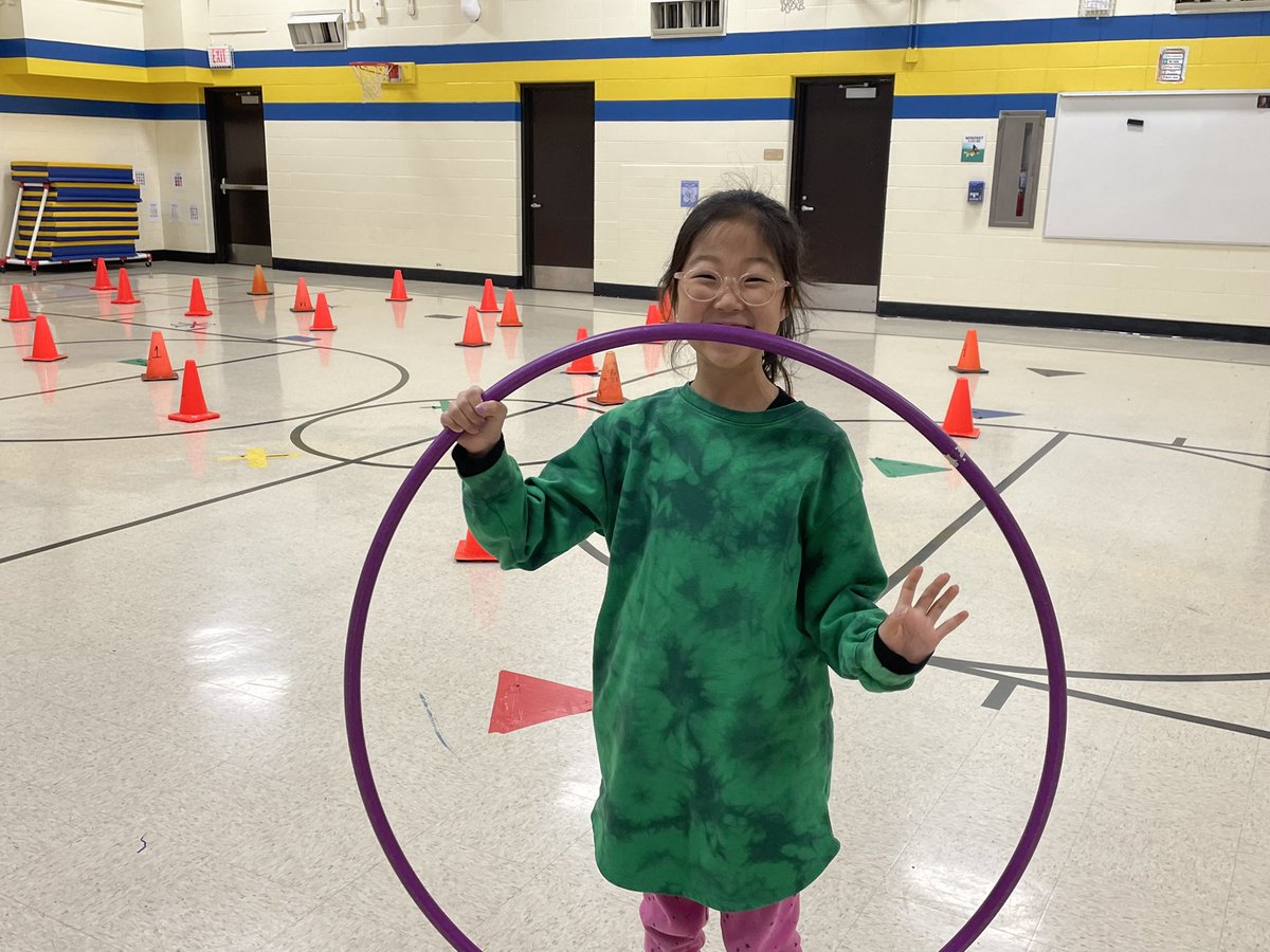 It might be sunny at Anne Fox, but we are having a snow-tastic week! 

1) Grades 4-6 are playing snowball strikerball
2) grades 1-3 are hunting for holiday trees with hula hoops
3) ASD took a ride on the polar express!
#FoxRocks #FoxMicroMoments