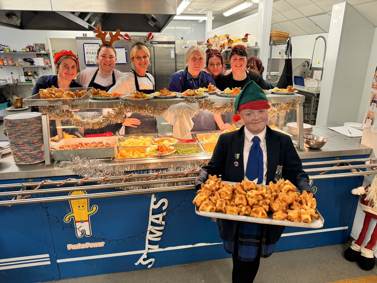 dave_mcpartlin's tweet image. 🚨YORKSHIRE PUDDING NEWS!🚨
Last year, we received an official complaint from our Deputy Head Girl about the lack of Yorkshire Puddings on the children’s Christmas Lunch. 
In keeping with our philosophy of asking our children to fix their mistakes, we are happy to confirm that…