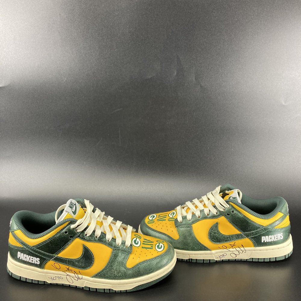 This year, I am joining the @packers for the @NFL My Cause My Cleats campaign 👟🏈🧀✨ You can now bid on my custom worn & autographed LivxPackers themed Nike dunks that I wore the the Packers *winning* game 😈 where 100% of the proceeds are going to be donated to The Boys…