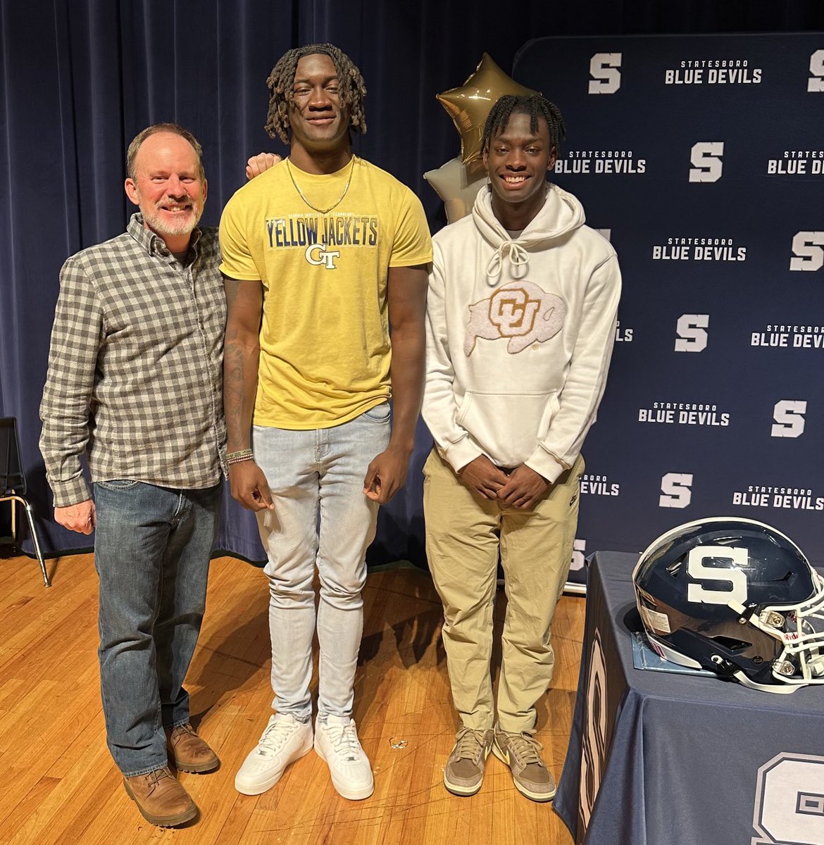 Josh Aubrey (@thejoshaubrey) on Twitter photo So happy for these two guys <a href="/StatesboroFB/">Statesboro Football</a> <a href="/KaMMike_/">ᴋᴀᴍʀᴏɴ “ᴋɪʟʟᴀ“ ᴍɪᴋᴇʟʟ</a> signing with Colorado and <a href="/AmontraeB/">Amontrae "AB” Bradford</a> signing with GA Tech So happy for these two guys <a href="/StatesboroFB/">Statesboro Football</a> <a href="/KaMMike_/">ᴋᴀᴍʀᴏɴ “ᴋɪʟʟᴀ“ ᴍɪᴋᴇʟʟ</a> signing with Colorado and <a href="/AmontraeB/">Amontrae "AB” Bradford</a> signing with GA Tech
