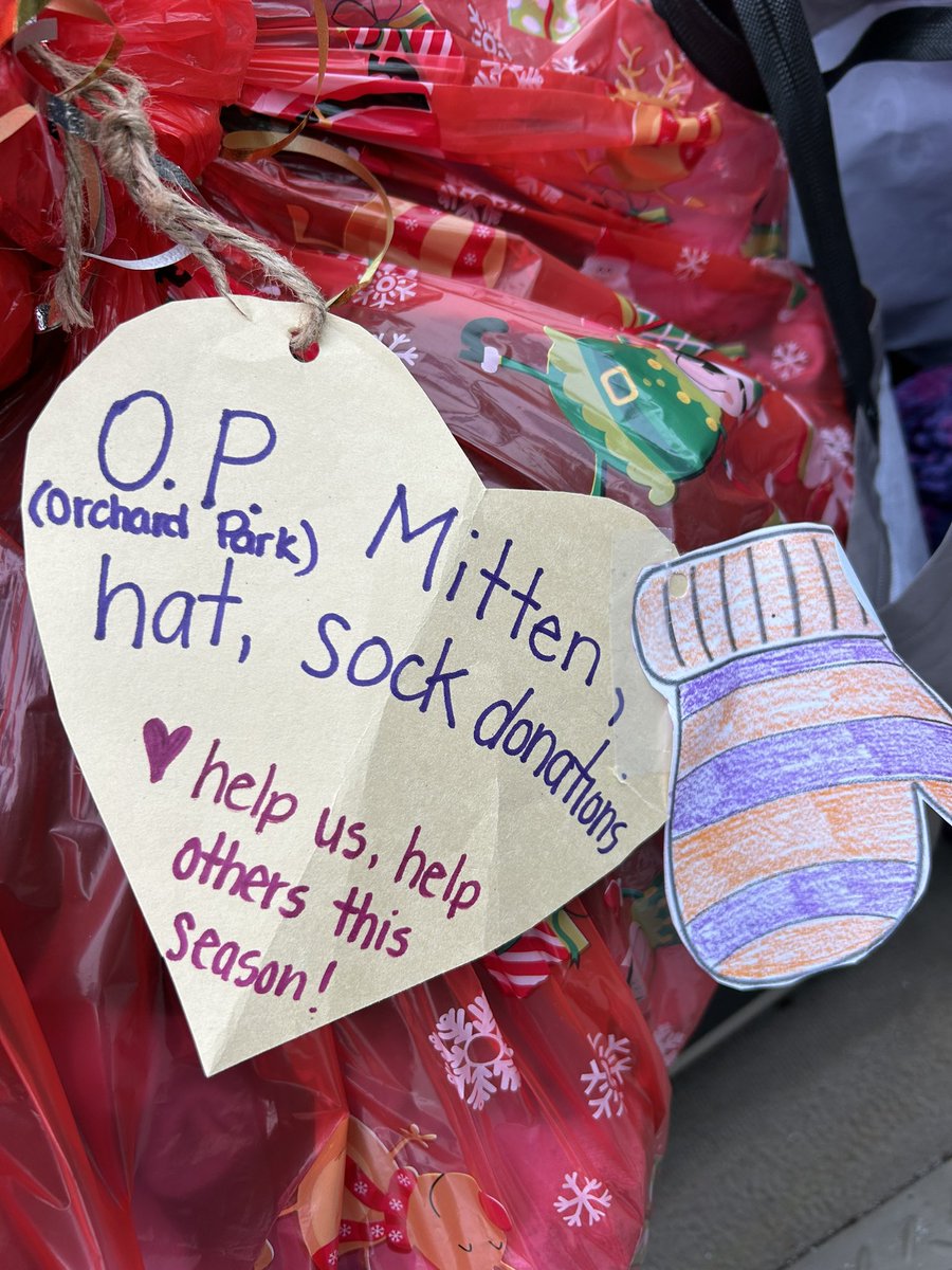 Orillia Youth Centre (@orilliayc) on Twitter photo Amazing morning at Orchard Park Public School. Over 200 pieces donated to the Orillia Youth Centre! Mittens, hats, & socks for the Holiday and Winter Season!
#orillia #youth #orilliayouthcentre #community #holidayseason #scdsb #youthsupportingyouth
<a href="/mrs_prohaszka/">Rm 100 Orchard Park Kindergarten</a> Amazing morning at Orchard Park Public School. Over 200 pieces donated to the Orillia Youth Centre! Mittens, hats, & socks for the Holiday and Winter Season!
#orillia #youth #orilliayouthcentre #community #holidayseason #scdsb #youthsupportingyouth
<a href="/mrs_prohaszka/">Rm 100 Orchard Park Kindergarten</a>