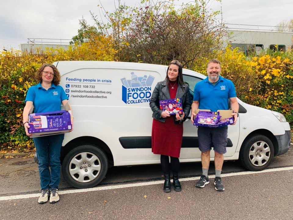 Swindon Food Collective (@foodswindon) on Twitter photo Thank you to Kirsty from A E Smith & Son, Swindon for the wonderful big donation of chocolates
<a href="/Dignity_UK/">Dignity Funerals</a> Thank you to Kirsty from A E Smith & Son, Swindon for the wonderful big donation of chocolates
<a href="/Dignity_UK/">Dignity Funerals</a>