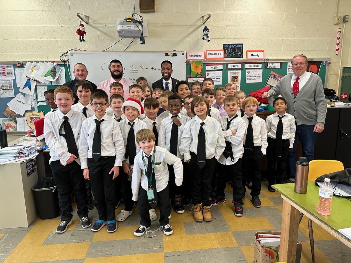 Pleasant Valley's Guys with Ties would like to thank our guest speaker Mr. Nolan James, attorney-at-law.  Mr. James shared a path toward success plan with the boys and the importance of being positive each day.<a href="/neffst205/">Coach Neff</a> <a href="/PCSDpleasantval/">PCSD Pleasant Valley</a> #pcsdproud <a href="/ParmaSchools/">Parma City School District</a>