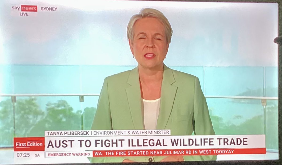 Talking rubbish @tanya_plibersek compares Australian Government buying water and removing it from #MurrayDarling NSW shires with Foreign Companies using it for Agriculture here

Failed in Foreign Affairs and failed in Water

#auspol @PennySharpemlc @SkyNewsAust @peterstefanovic…