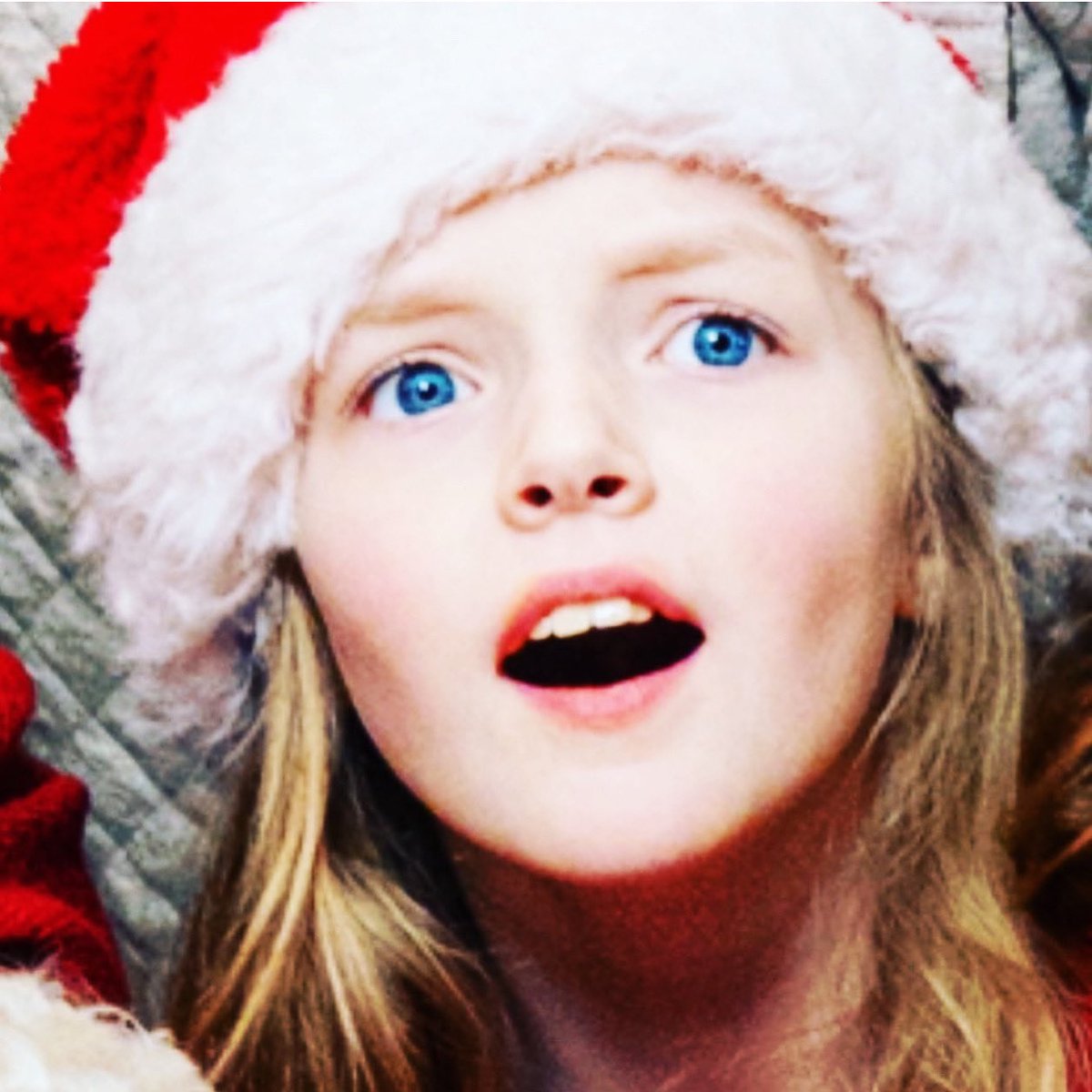 ConnieLeonard's tweet photo. Wait… how many shopping days before Christmas?🎄 #yikes #christmasiscoming 🎁 #timetoshop https://t.co/UThDwAW2QS