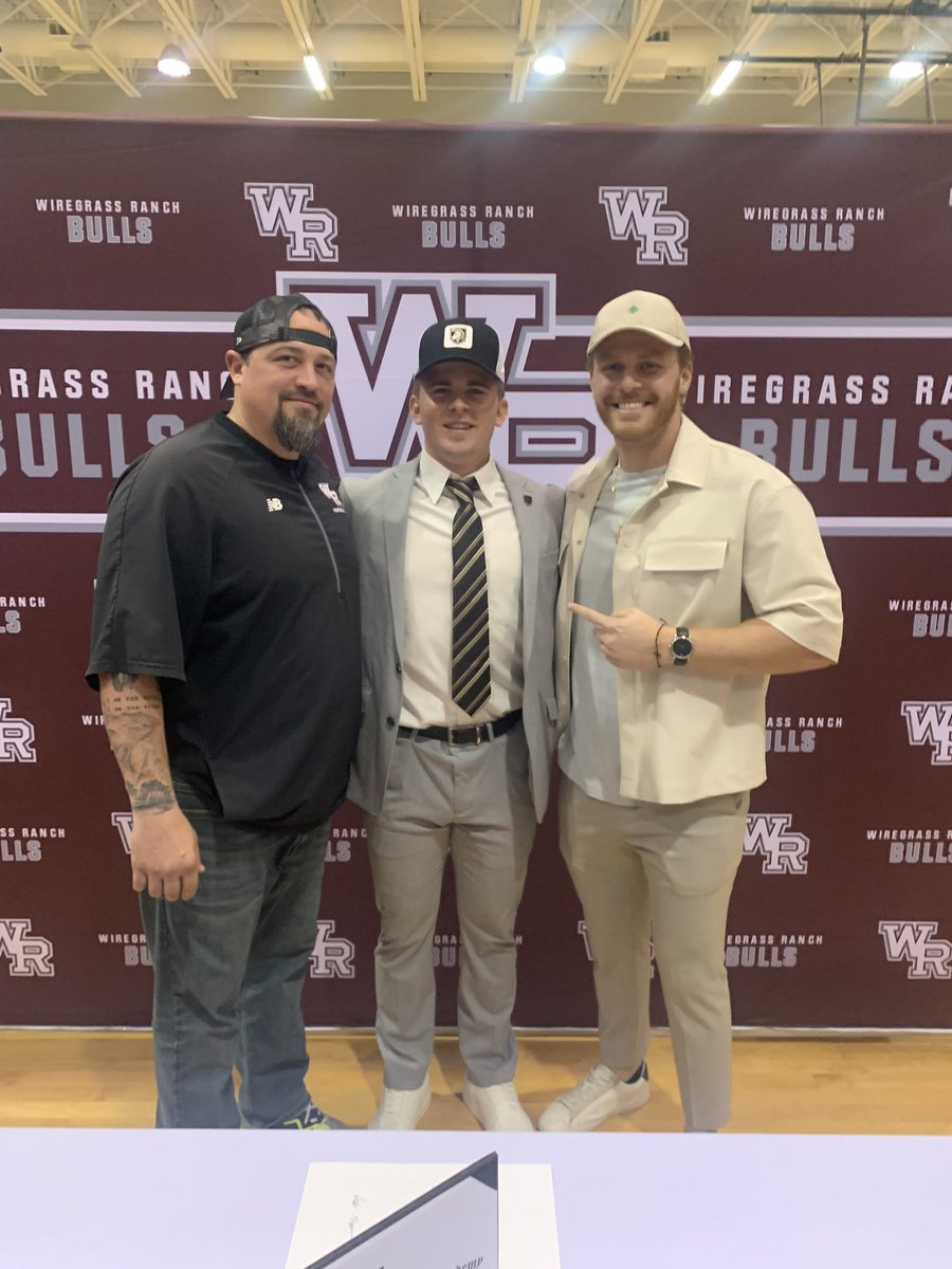 It’s official @lukeknightqb #ArmyFootball Wiregrass QBs @WGRanchFootball @Chris_faddoul