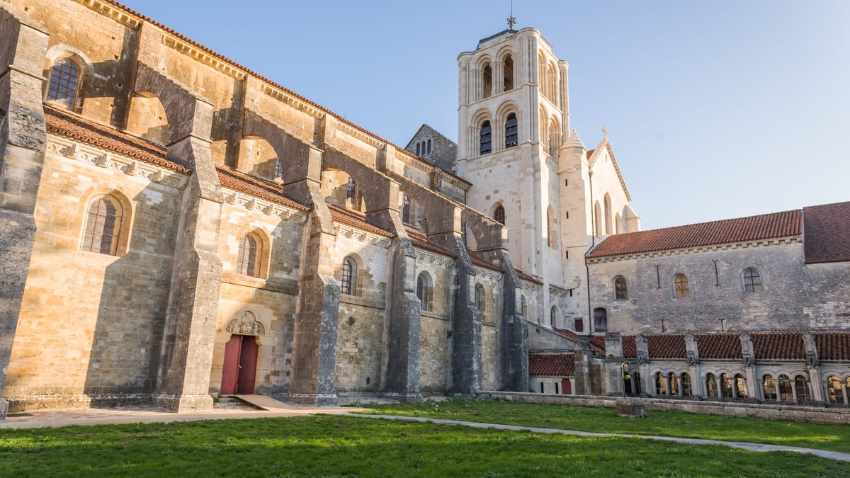 7) Basilique et colline de Vézelay