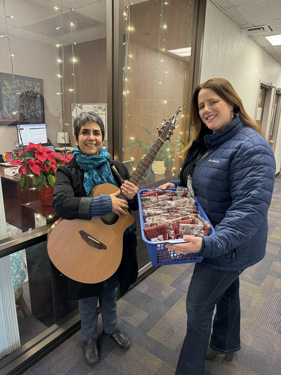 Jennifer Efflandt (@jenefflandt) on Twitter photo So thankful to work with such amazing colleagues! Rosario and Angela helped spread some cheer today at several of our elementary schools. If you didn’t get a visit from them today, you may see them tomorrow :) <a href="/ppsdMLLs/">PPSD Multilingual Learners</a> So thankful to work with such amazing colleagues! Rosario and Angela helped spread some cheer today at several of our elementary schools. If you didn’t get a visit from them today, you may see them tomorrow :) <a href="/ppsdMLLs/">PPSD Multilingual Learners</a>