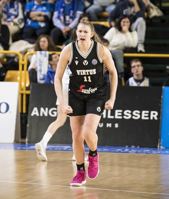 🔥 LAUREN COX en Würzburg 🔥

▪️ 11 puntos
▪️ 4 rebotes
▪️ 2 asistencias 
▪️ 2 robos
▪️ 2 tapones