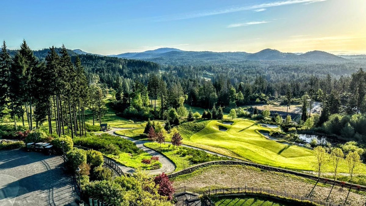 Wow!! Incredible image coming in as #4 in our countdown:  by @aaronforceone of Bear Mountain Golf Club - home to 36 holes of Nicklaus Design golf and some incredible amenities.

#golfbc #explorebc #langfordbc #victoriabc