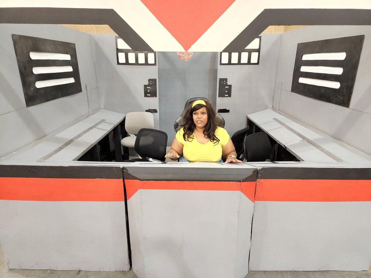 Aisha in the Megazord cockpit alone, unmorphed talking to someone! 
What do you guys think happened? And who do you think she's talking to?
Photo from #pmc2022

#ladyjcosplay #ladyjnerdyenterprises #phillyyellow #aishacampbell #yellowranger #yellowrangercosplay #gogorangerstation
