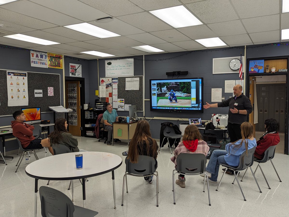 Thanks to Mr. Dave Janosz <a href="/TeachIngenuity/">Dave Janosz</a> for speaking to our <a href="/HPRwildcats/">High Point Regional High School</a> Media Ss about his new career in sports photography! Some great questions and interest by our students! <a href="/SeamusWCampbell/">Seamus Campbell</a> <a href="/NJTEEA/">NJTEEA</a> <a href="/JonTallamy/">Jon Tallamy</a> <a href="/1SussexCoNJDOE/">Sussex County NJDOE</a> <a href="/HVRenegades/">Hudson Valley Renegades</a>