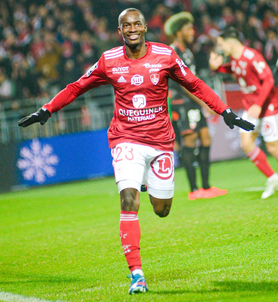 Kamory Doumbia (20) vs Nantes 🇲🇱 

66 minutes  
4 goals
1 chance created 
92% pass accuracy 
57 touches 
2/2 accurate long balls 
6 recoveries 
2 clearances 
50% duels won

7min hatrick & 4 first half goals from midfield, brilliant performance ⚽️ 

#LaMaréeRouges #TeamPirates