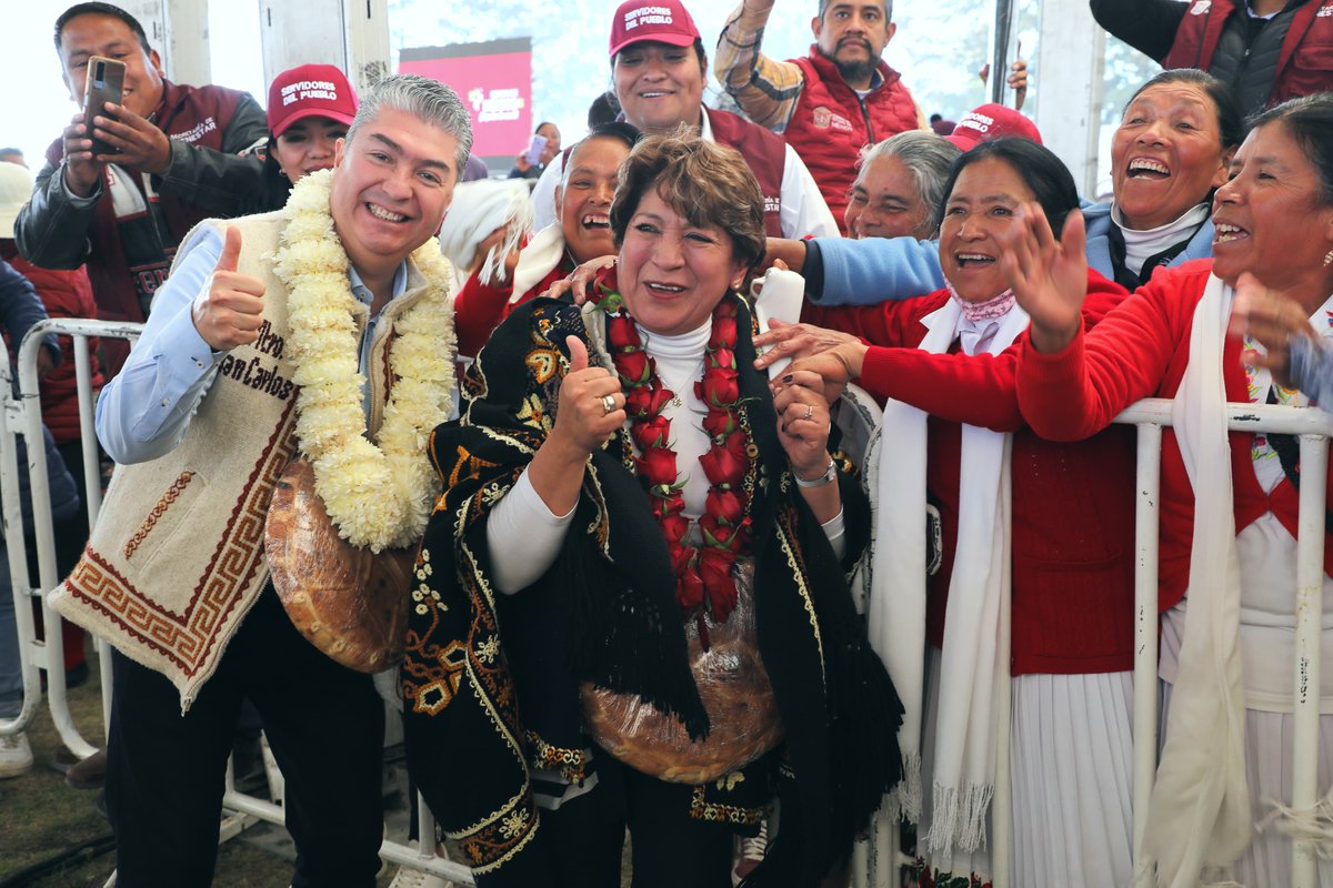 jcgrmx's tweet photo. Hoy acompañé a la Gobernadora Delfina Gómez Álvarez para hacer entrega de tarjetas del programa Mujeres con Bienestar en el municipio de San Felipe Del Progreso.  

Reconozco a Iván Marín Rangel, Director Regional de Bienestar Federal y a los Servidores de la Nación y del Pueblo. https://t.co/mjznLwohTb