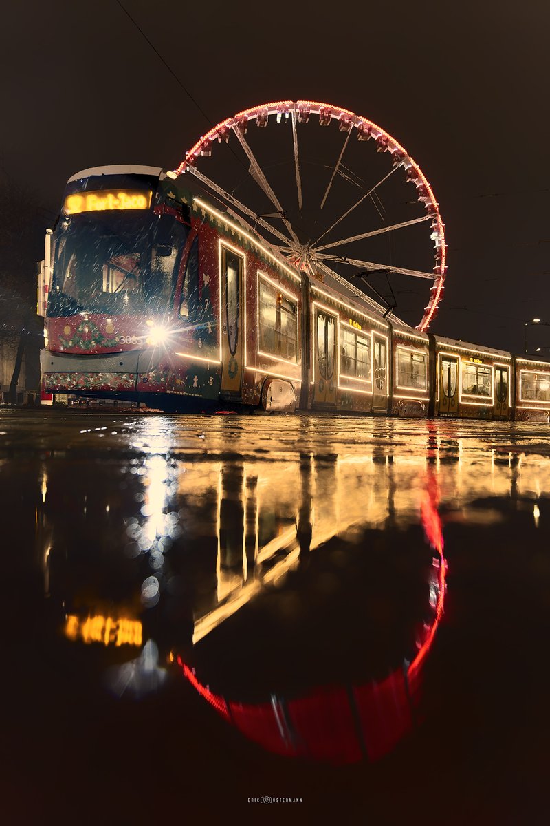 Un tramway nommé Noël :)
#bruxelles
<a href="/STIBMIVB/">STIB-MIVB</a>/<a href="/STIBMIVB/">STIB-MIVB</a>/<a href="/VilleBruxelles/">Ville de Bruxelles / Stad Brussel</a>/<a href="/rbc_bhg/">Bruxelles/Brussel</a>