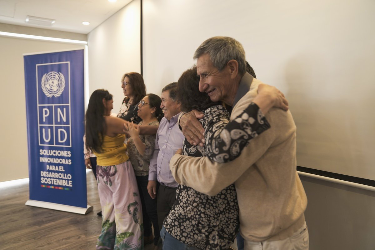🌿¡Histórico! Nace la primera Red Nacional de Comités de Monitoreo Ambiental🇵🇪

Impulsamos la creación de esta red que buscará ser reconocida en la toma de decisiones ambientales frente a posibles afectaciones de actividades extractivas➡ bit.ly/48n5fQX