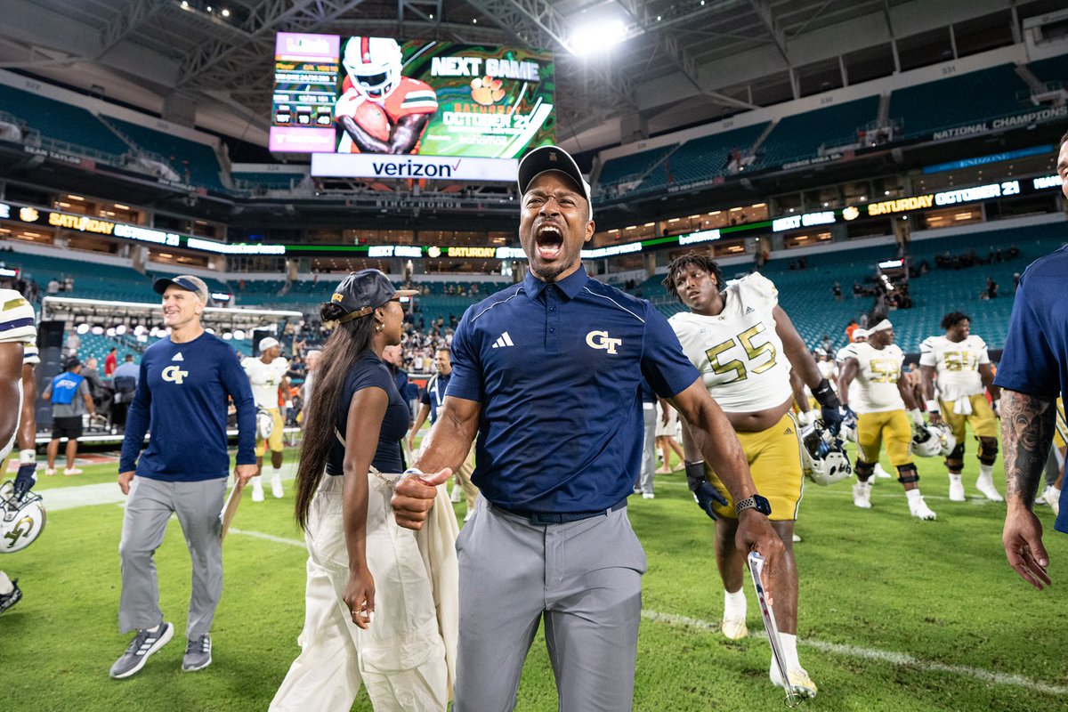 Mood: #Flyboyz 👐🏽 EVERYTHING MATTERS 🐝 @Trelain2raw @AnthonyCarrie3