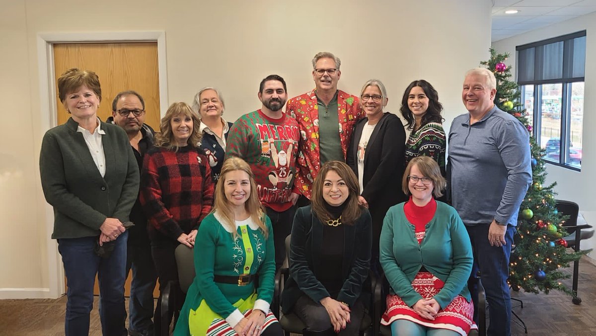 🎄 Wishing You #HappyHolidays from All of Us at Montenegro! 🎄

May your holidays be filled with love, laughter, and cherished moments. Thank you for being a part of our community. Here's to a fantastic holiday season and a prosperous #NewYear!

#holidayparty #gratitude