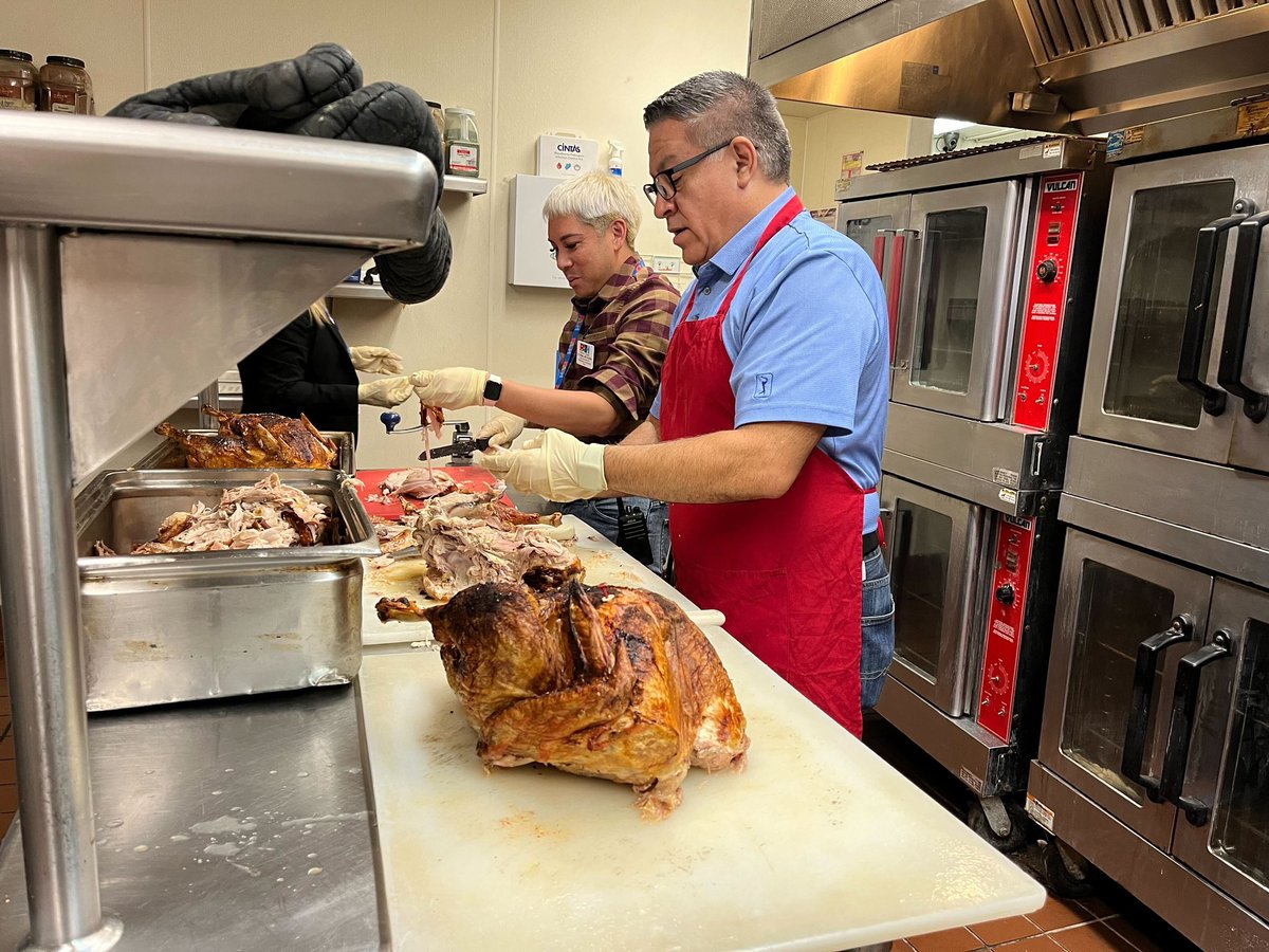 🍽️ Everyone deserves a warm meal and a safe place for themselves and their family — especially at the holidays. Happy to lend a hand alongside PATH volunteers in Santa Barbara serving up some food and holiday cheer. 🥘
