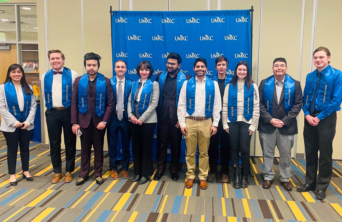 15 graduating students have been honored as Dean of Students Honor Recipients! This recognizes their outstanding academics, service and leadership. These students embody what it means to be a Roo, and we are proud to call them our alumni. 🖱️: bit.ly/dean-of-studen…