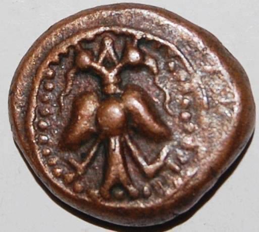 @tweets_tinku @ramapriya1989 @VedantaDesika This is the coin issued by Vijayanagar kingdom with mythical bird.. picture is from my personal collection