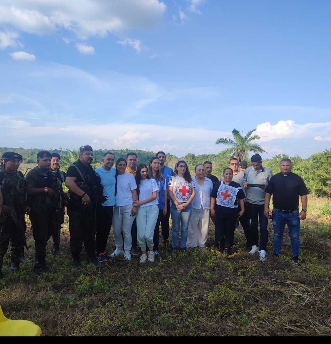 Gracias a Dios por esta noticia. Esta liberación llena a mi familia de infinita felicidad. #liberenlosya Dios si nos escucha. ❤️