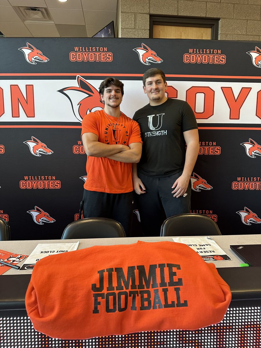 I am very blessed to announce my commitment to the University of Jamestown thank you to all the coaches and for the opportunity to take the next step in my life🧡🖤#chopandcarry @Coach_Mistro @JimmieFootball