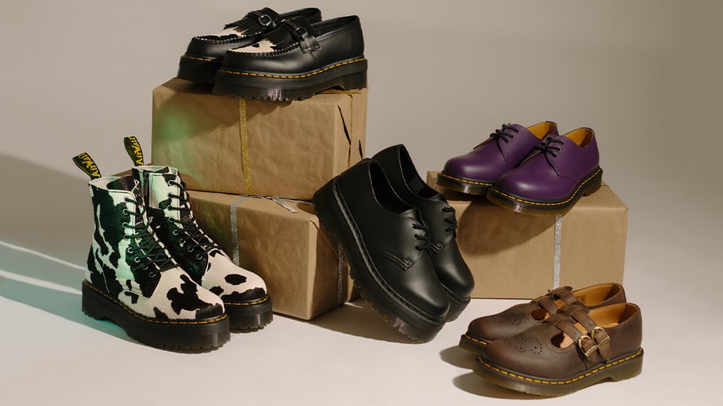 Give the perfect gift — Dr. Martens For over 100 years, Dr. Martens has been crafting some of the most iconic boots and shoes in the world. Seemingly to always be in style, Dr. Martens has since been innovating with colours, materials, and soles. gravitypope.com/collections/dr…