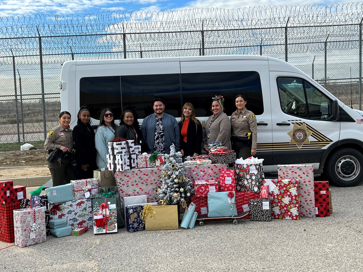 Glen Helen Rehabilitation Center Deputies Melissa Enciso and Destiny Razo organized a toy drive for “A Coming of Age” foster family agency. Enciso and Razo collected donations and purchased gifts for 54 foster kiddos. The ladies met with staff and gave them the gifts. Great job!