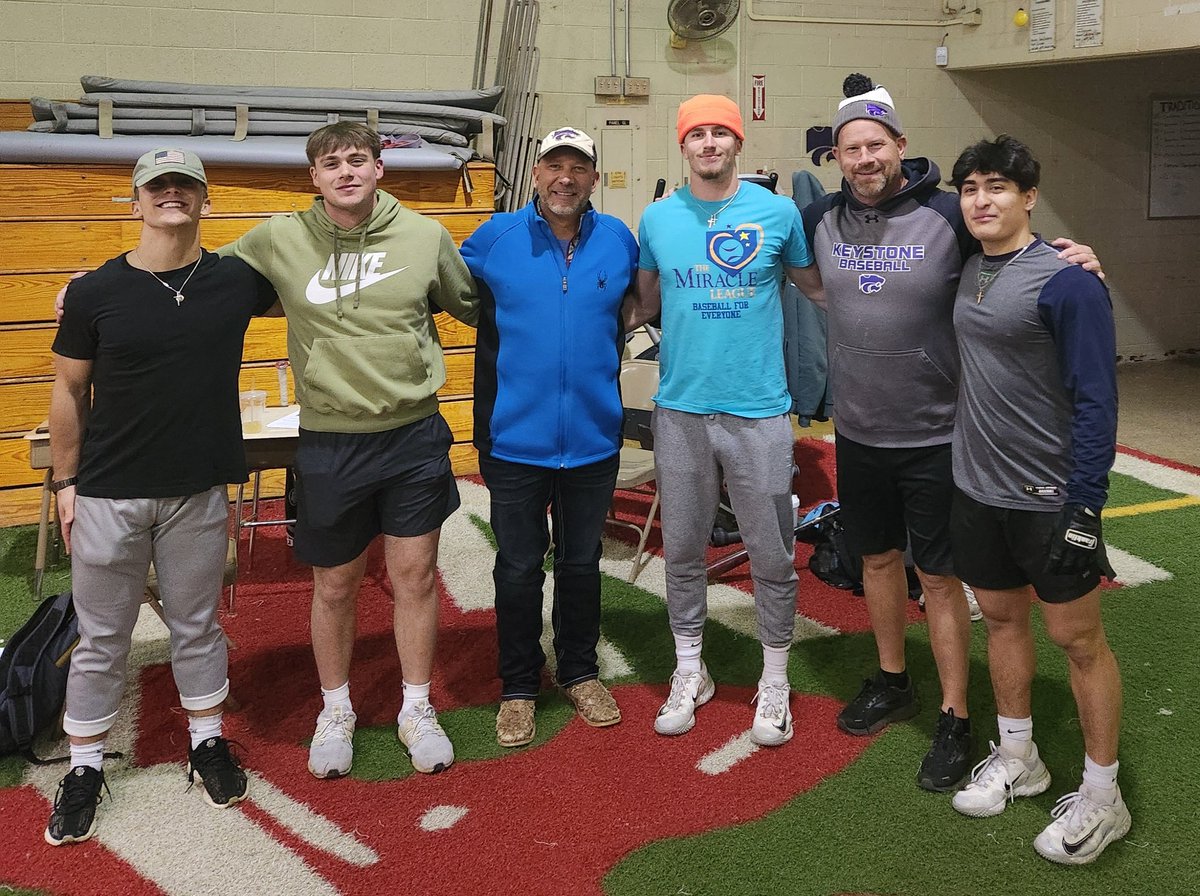 So great to see these alumni (not Coach Reggie) back tonight at our last open gym before break! Nick Compton, Callum Davies, Nathan Archer and Jack Sivec.