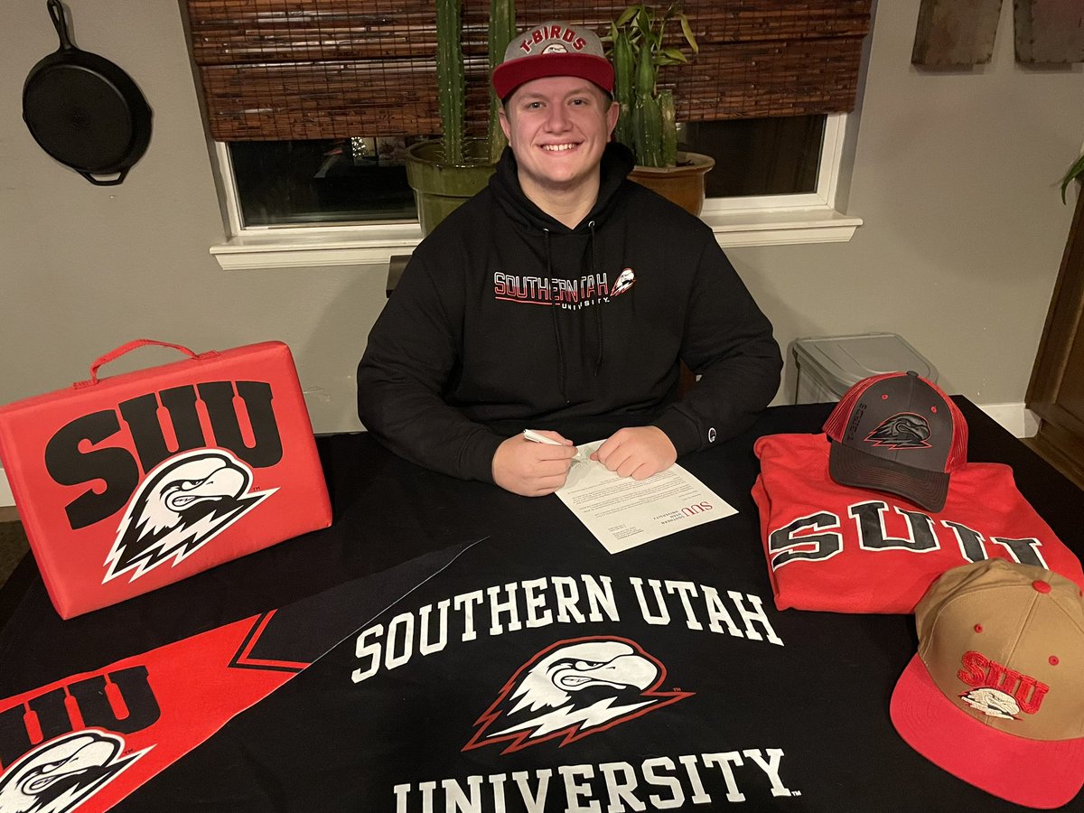 Charlie Reed (@charliereed77) on Twitter photo Officially a T-Bird. Ready to get to work! <a href="/SUUFB_/">Southern Utah Football</a> <a href="/OlineCoachWhite/">Coach Matt White</a> <a href="/delanefitz/">DeLane Fitzgerald</a> #RaiseTheHammer Officially a T-Bird. Ready to get to work! <a href="/SUUFB_/">Southern Utah Football</a> <a href="/OlineCoachWhite/">Coach Matt White</a> <a href="/delanefitz/">DeLane Fitzgerald</a> #RaiseTheHammer