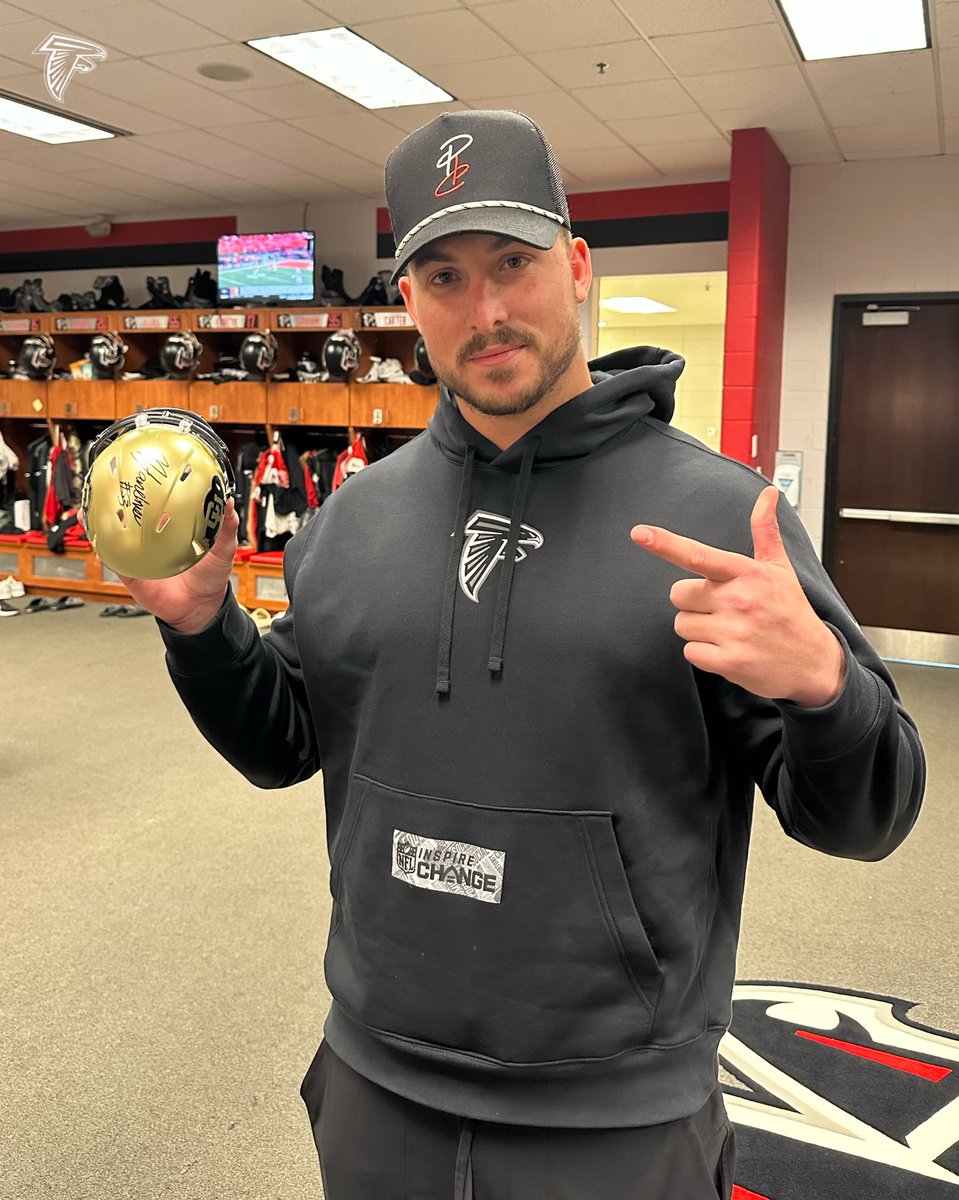 He is currently in 2nd place at ILB for the NFC #ProBowlVote 

RT for a chance to win this signed <a href="/_Nate_Landman/">Nate Landman</a> mini <a href="/CUBuffsFootball/">Colorado Buffaloes Football</a> helmet!!