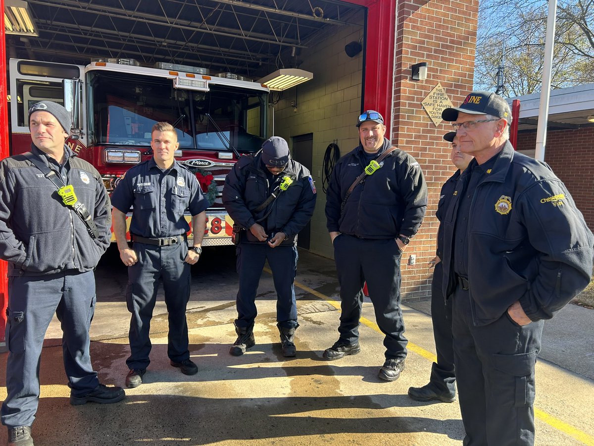 After nearly five decades of service, Chesapeake Fire Chief Edmund Elliott ended his career today at the fire station where it all began, Station 8. <a href="/13NewsNow/">13News Now</a> 

13newsnow.com/article/news/l…