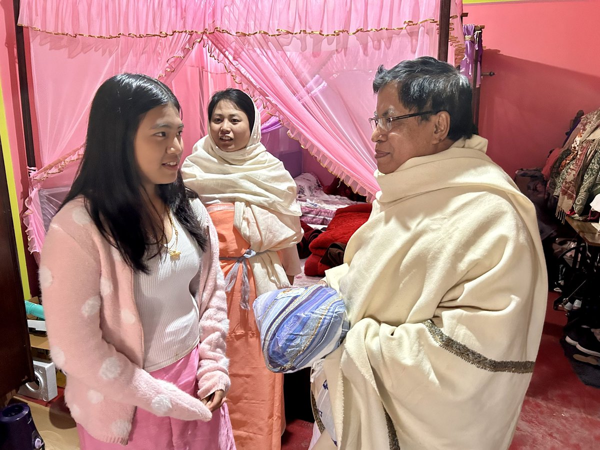 A sweet moment with my grandpa Prof. Yugindro Kangujam, the Senior Most Professor of Manipur University. ♥️

He is a well known Astrophysics Scientist of the country. He discovered the low state of Sirius, the brightest star 🌟 of our universe.

He also discovered an extremely