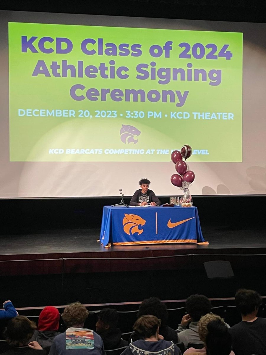 So proud of @ethan4harris as he signed a full football scholarship with Southern Illinois today!
Lots of hard work and effort went into today and it will all pay off! #BearcatsAtTheNextLevel #SmallSchoolBigTimeProgram <a href="/kcdathletics/">KCD Athletics</a>