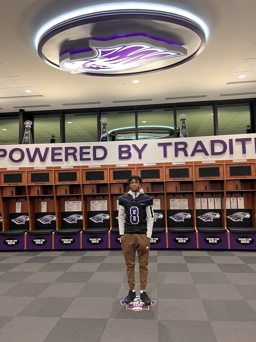 Humbled and excited to receive an offer from UW - Whitewater ! #AGTG @STLVikingFB @CoachNissenSTL