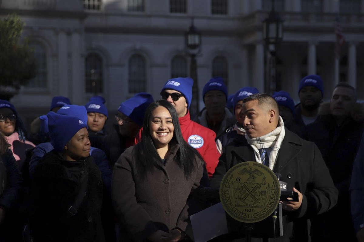 .@CMAmandaFarias rallies in support of Intro 1139-A, allowing all for hire vehicles to have interior advertising. flickr.com/gp/nyccouncil/…