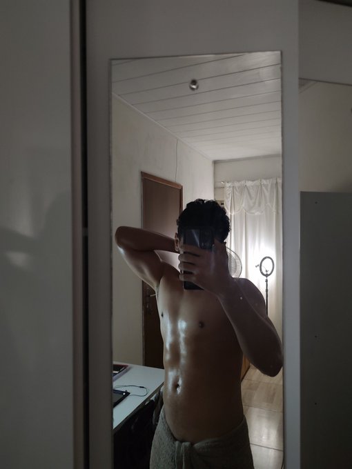 bath before bed is always good https://t.co/aj8QLKoX59<a href="/tag/fitness"class="tags"><span>#fitness</span></a>