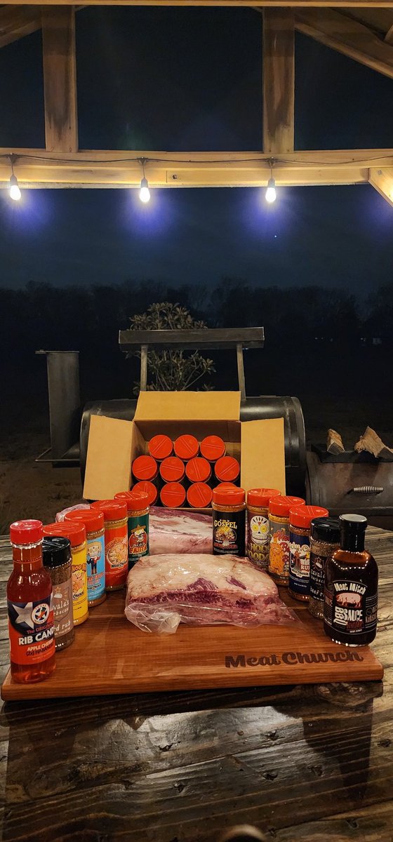 Did a little Christmas shopping today. Don't think anyone will be mad at it. 

@MeatChurch @zavalasbarbecue
@44Farms @MeatMitch @TexasRibCandy
-----------‐----------------------------------------
#meatchurch #zavalasbbq #Santa #stockingstuffers #bbq #texasbbq #tpj